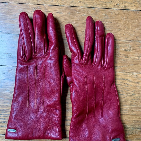 Maroon Coach Leather Gloves (size 6.5)